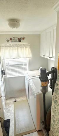 1985 AGE 40+ PARK Mobile Home