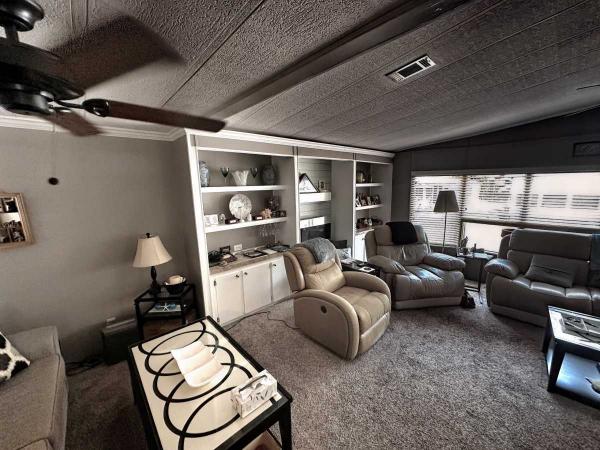 1985 AGE 40+ PARK Mobile Home