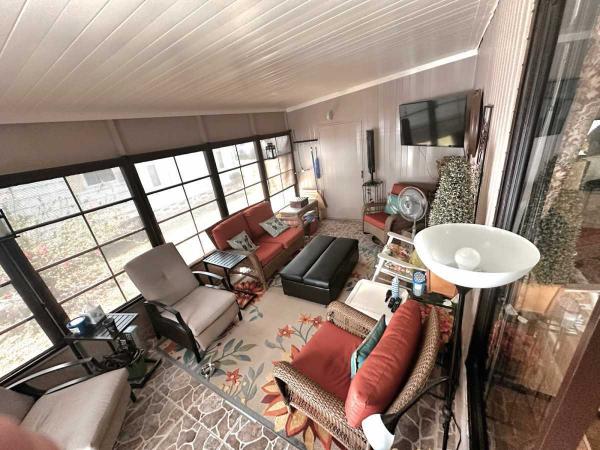 1985 AGE 40+ PARK Mobile Home