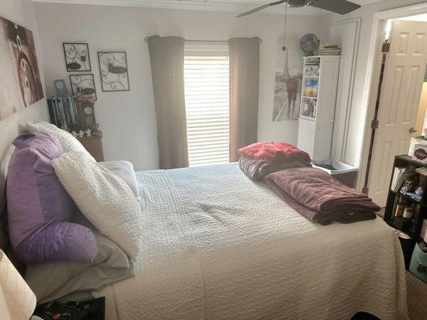 1985 AGE 40+ PARK Mobile Home