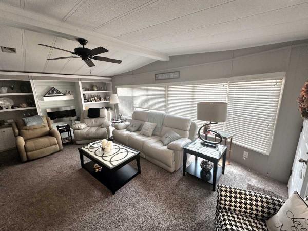 1985 AGE 40+ PARK Mobile Home