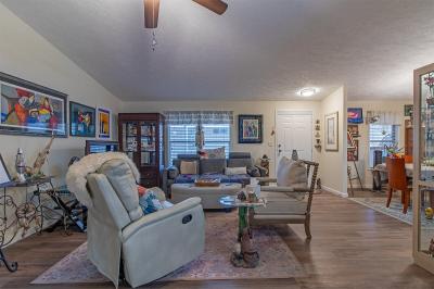 Photo 4 of 23 of home located at 6420 E. Tropicana Ave. Las Vegas, NV 89122