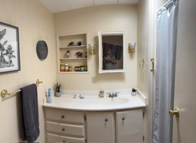 Photo 5 of 11 of home located at 3003 W Broadway Blvd #33 Tucson, AZ 85745