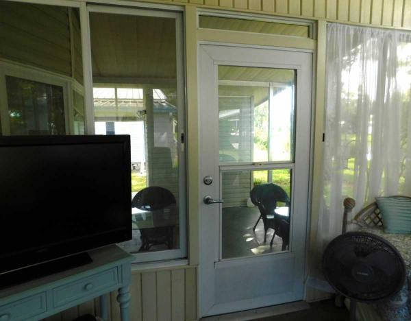 1986 TWIN Mobile Home