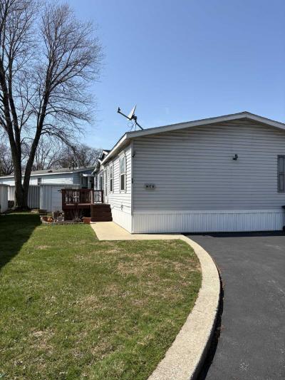 Photo 1 of 3 of home located at 6801 S. La Grange Dr Unit E 8 Hodgkins, IL 60525