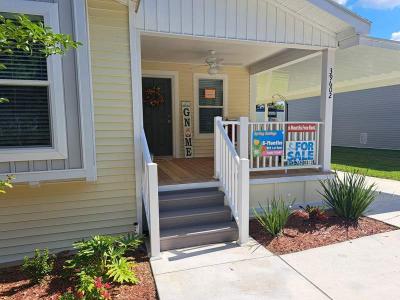 Photo 3 of 21 of home located at 39602 Papaya Ave Zephyrhills, FL 33542