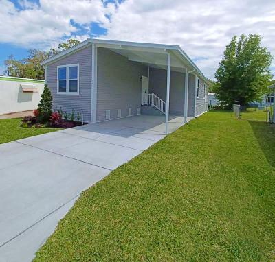 Photo 2 of 28 of home located at 804 Huron St #19-V Wildwood, FL 34785
