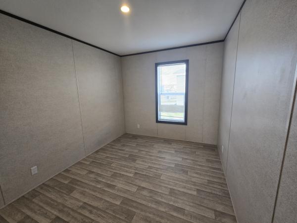 2022 Champion 24CSD2852J Mobile Home