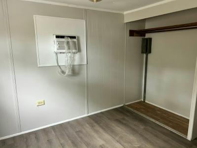 Photo 4 of 5 of home located at 10720 54th Avenue N, Lot 16 Saint Petersburg, FL 33708