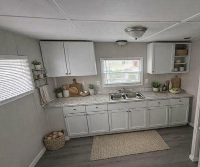 Photo 2 of 11 of home located at 1335 Glenwood Alley Huntington, IN 46750