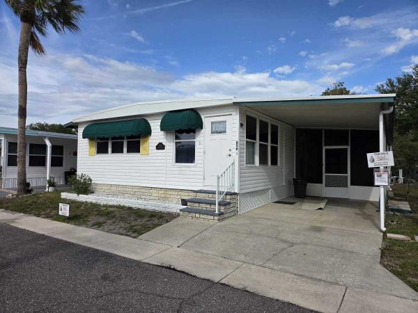 Photo 1 of 2 of home located at 658 Poinsettia Dr Largo, FL 33770