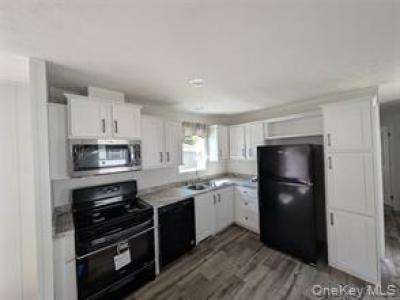 Photo 2 of 14 of home located at 3146 Route 9W Lot 6A New Windsor, NY 12553