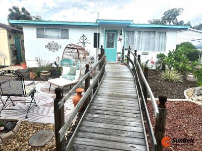 Photo 2 of 17 of home located at 3896 Picciola Road, Lot 373 Fruitland Park, FL 34731