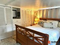 1963 Chic Mobile Home