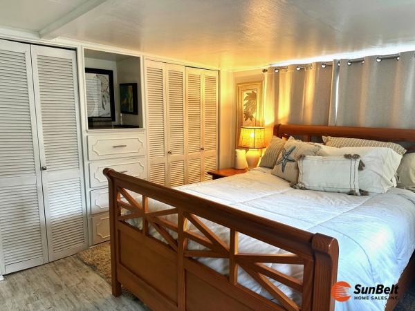 1963 Chic Mobile Home