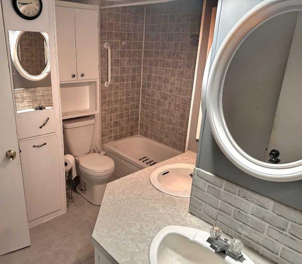 AGE 40+ PARK Mobile Home