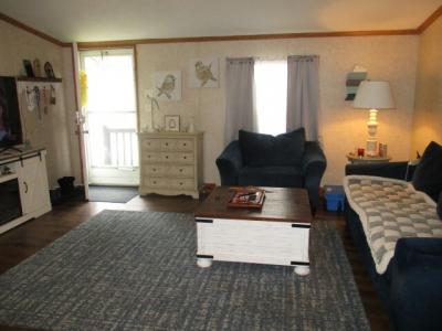 Photo 3 of 11 of home located at 121 Fontainbleau Dr Rochester Hills, MI 48307