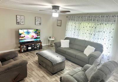 Photo 4 of 16 of home located at 601 Starkey Rd Largo, FL 33771