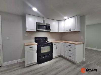 Photo 3 of 30 of home located at 3441 S Pine Avenue Ocala, FL 34471