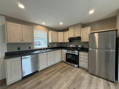 Photo 3 of 11 of home located at 2525 County Line Rd., #261 Des Moines, IA 50321