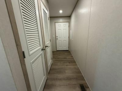 Photo 5 of 11 of home located at 2525 County Line Rd., #261 Des Moines, IA 50321