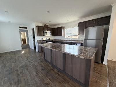 Photo 3 of 4 of home located at 25185 Carmel Woodhaven, MI 48183