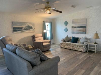 Photo 4 of 8 of home located at 6201 Mission Viejo Drive Zephyrhills, FL 33542