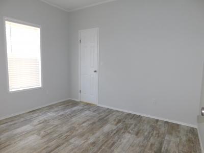 Photo 2 of 39 of home located at 1561 Garrison Dr Lakeland, FL 33810