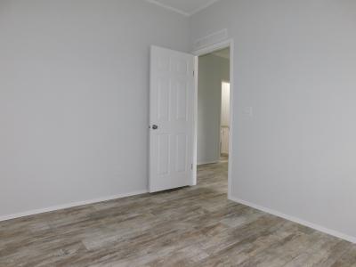 Photo 3 of 39 of home located at 1561 Garrison Dr Lakeland, FL 33810