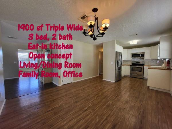 Photo 1 of 2 of home located at 2110 Fremont Dr Sarasota, FL 34238