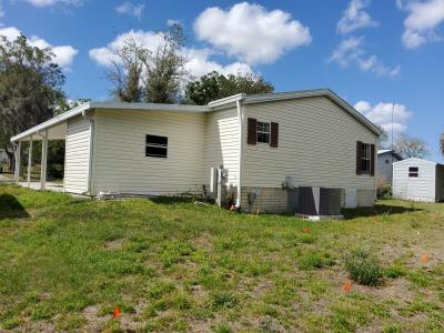 Photo 4 of 33 of home located at 5667 SW 59th St Ocala, FL 34474