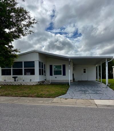 Mobile Home at 5950 Utopia Dr Zephyrhills, FL 33540