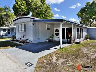 Photo 2 of 19 of home located at 81 Butler Circle Leesburg, FL 34788