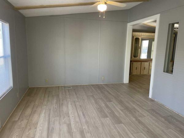 1984 Manufactured Home