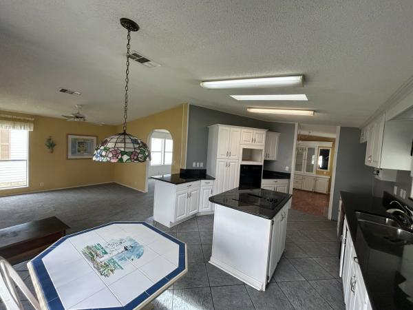 1995 HOMES OF MERIT Mobile Home