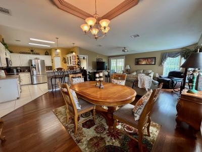 Photo 5 of 30 of home located at 2444 Pier Drive Ruskin, FL 33570