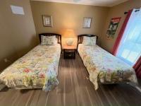 1983 Barrington Manufactured Home