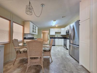 Photo 5 of 11 of home located at 130 Winterdale Dr. S Lake Alfred, FL 33850