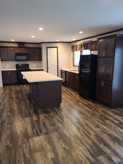 Photo 4 of 6 of home located at 5702 Angola Rd. #315 Toledo, OH 43615