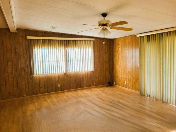 1983 Corn Belt Manufacturing 19981594 Mobile Home