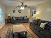 1981 HS Barrington Manufactured Home