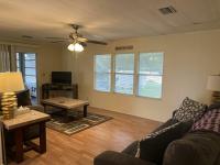 1981 HS Barrington Manufactured Home