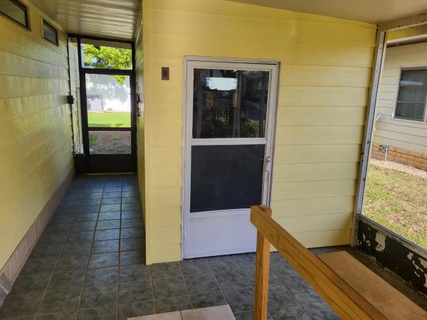 1983 Corn Belt Manufacturing 19981594 Mobile Home