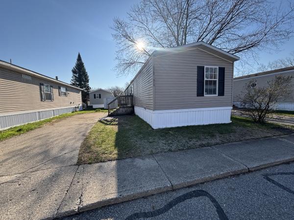2005 Clayton Mobile Home For Sale