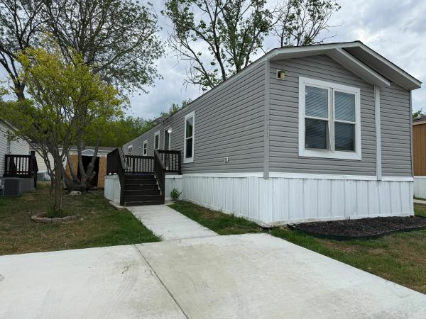 2015 Clayton Homes Inc Mobile Home For Sale