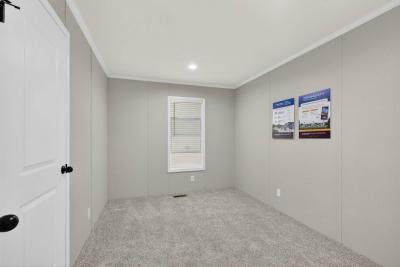 Photo 4 of 12 of home located at 4186 Knightsbridge Lane Jackson, MI 49201