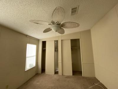 Photo 5 of 20 of home located at 1405 82nd Avenue, Site #263 Vero Beach, FL 32966