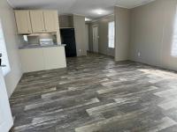 2005 American Homestar Corp Oak Creek Mobile Home