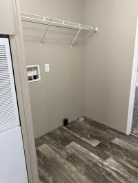 2005 American Homestar Corp Oak Creek Mobile Home