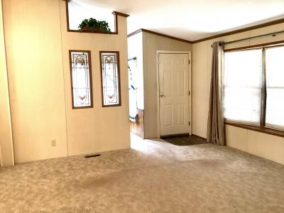 Photo 4 of 18 of home located at 49472 Wisteria Court Shelby Township, MI 48315
